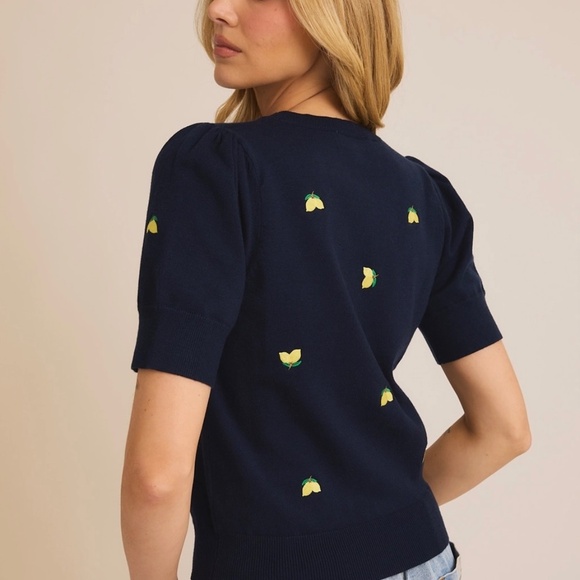 Round neck puff sleeve embroidered lemon sweater - Picture 6 of 8